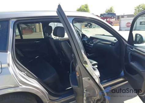 2016 BMW X3 xDrive28D z USA, uszkodzony, nr VIN 5UXWY3C59G0F84020